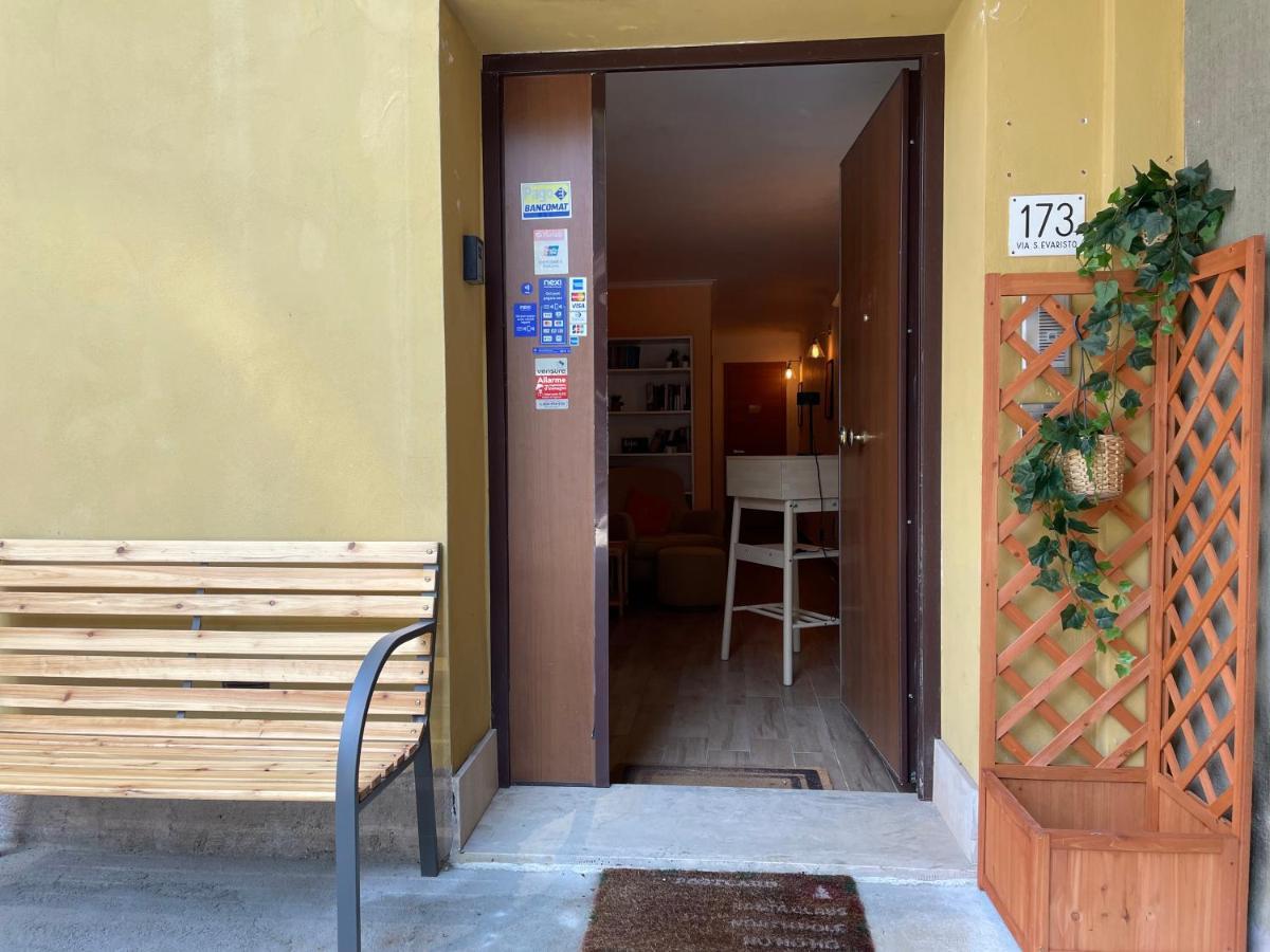 Retro Guest House Rzym Zewnętrze zdjęcie